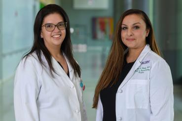 Listen now to a podcast about breast cancer treatment and surgical reconstruction from RUSH experts Rosalinda Alvarado, MD, and Deana Shenaq, MD.