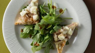 arugula-onion-cheese--flatb.jpg